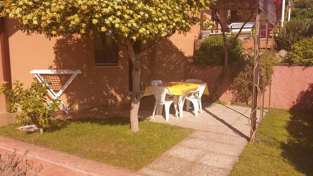 Residence Appartamenti Caffarena Àrbatax 3*,