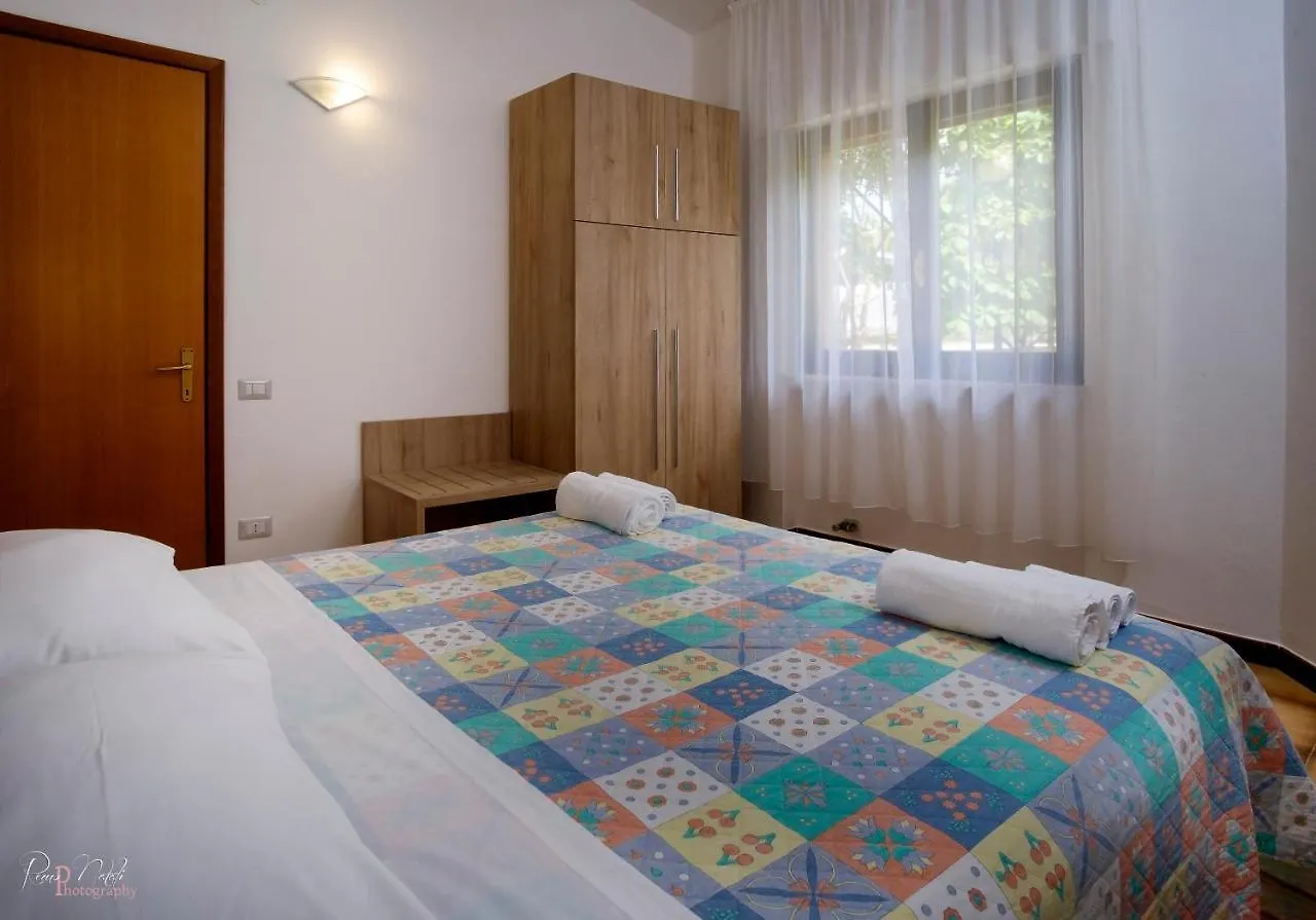 Residence Appartamenti Caffarena Àrbatax Aparthotel